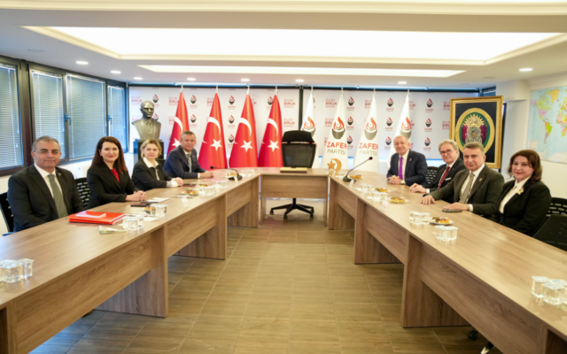 “Ara Seçimi Destekliyoruz, Hodri Meydan!”