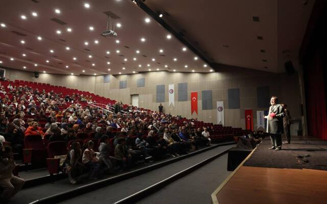 ÇOMÜ’de “Firavunla Yüz Yüze” Sahnelendi