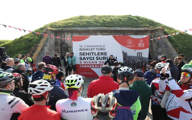 Çanakkale’de 1050 Bisikletçi Şehitler İçin Pedala Bastı