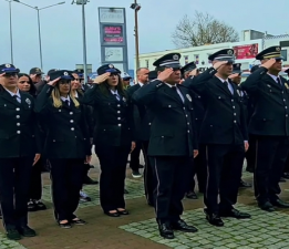 Gelibolu’da Polis Haftası Gururu: Atatürk Anıtı’na Çelenk Sunuldu