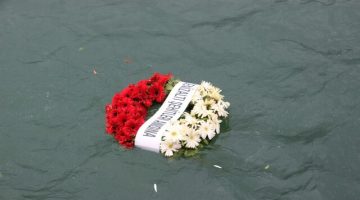 Gelibolu’da Denizaltı Şehitleri İçin Anlamlı Tören: “Ruhları Şad Olsun”