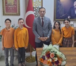 Makamın Neşesi Çocuklar Oldu