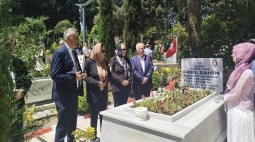 İYİ Parti Karesi İlçe Başkanlığı’ndan Şehitlik Ziyareti