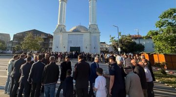 Protokol Bayram Namazı Sonrası Bir Araya Geldi