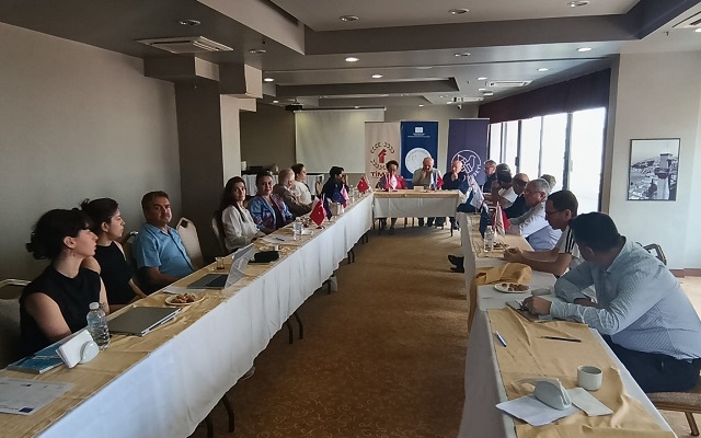 Medyanın yeni yol haritası İzmir Zirvesi’nde çizildi