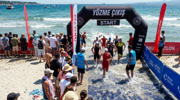 Tarihi Yarımada Triatlon Heyecanıyla Nefes Kesti