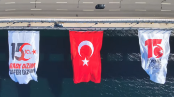 15 Temmuz’un 10. Yılında Çanakkale Boğazı’nda Şanlı Bayrak Gururu
