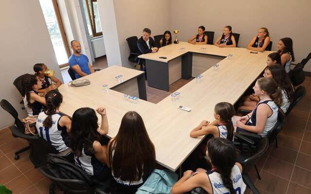 Nehir Spor Kulübü’nden Gelibolu Voleybol Tarihine Altın Sayfa