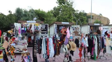 Feneraltı’nda Gözler Akşam Pazarı’na Çevrildi