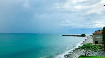 Olumsuz hava koşulları nedeniyle birçok ilde denize giriş yasaklandı
