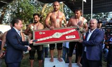 Çardak Er Meydanı’nda Altın Kemer Feyzullah Aktürk’ün