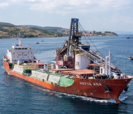Gelibolu Açıklarında Gemi Yangını Korkuttu