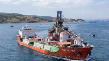 Gelibolu Açıklarında Gemi Yangını Korkuttu
