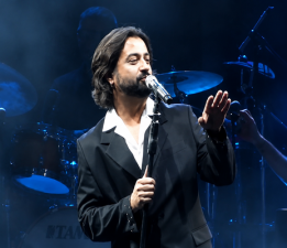 Gelibolu’da Koray Avcı Konseriyle Unutulmaz Gece