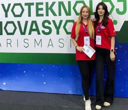 ÇOMÜ’lü Gençlerden TEKNOFEST’te Biyoteknoloji Çıkarması