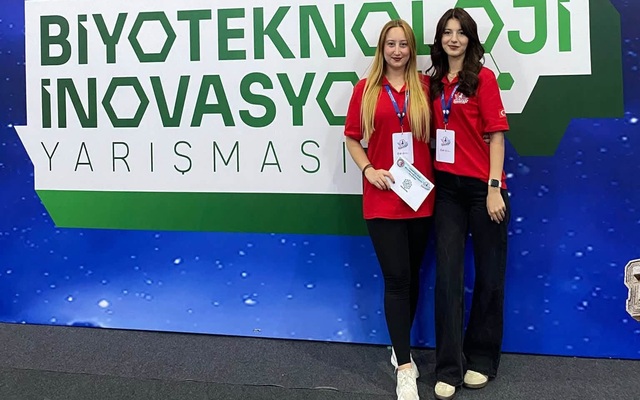 ÇOMÜ’lü Gençlerden TEKNOFEST’te Biyoteknoloji Çıkarması